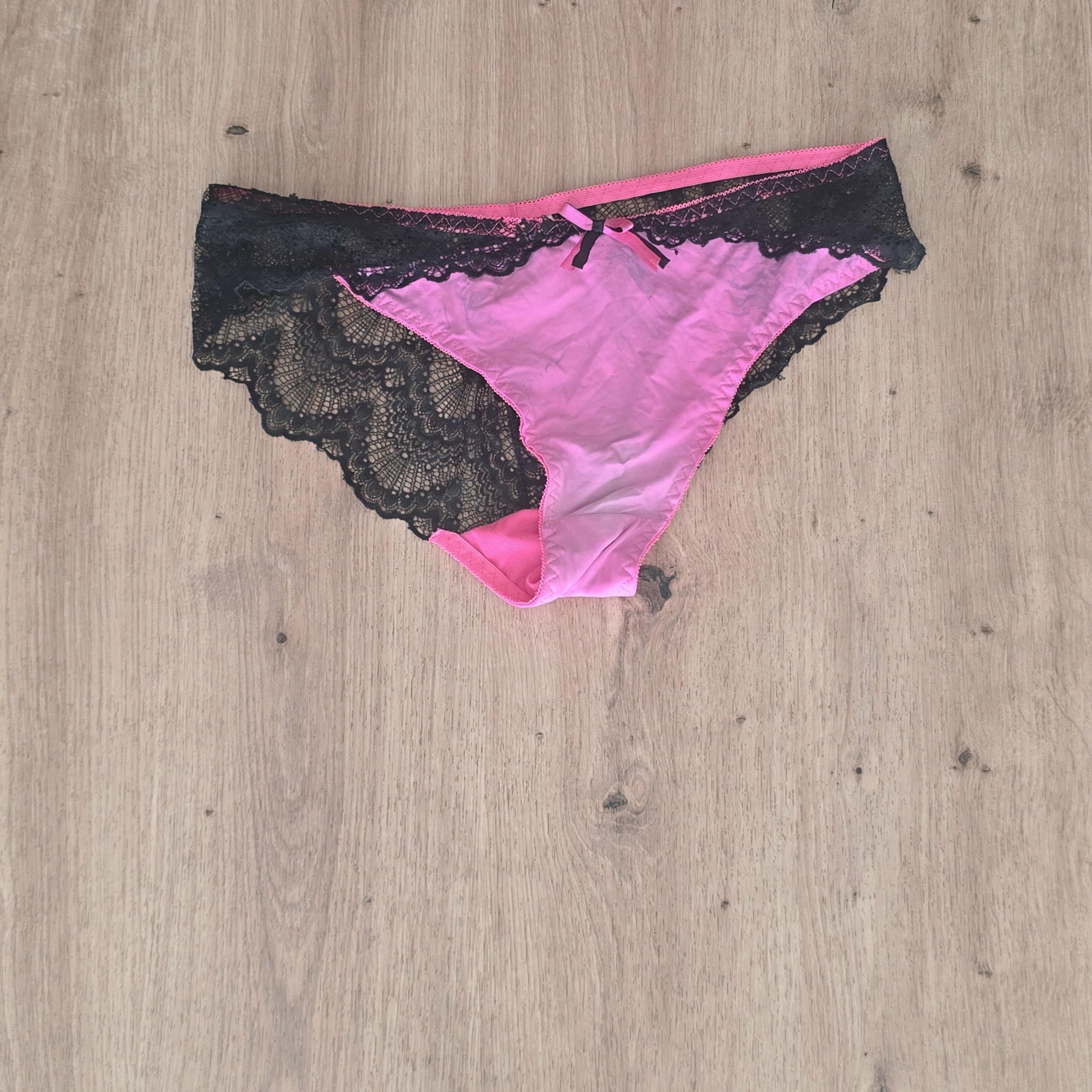 string noir string noir